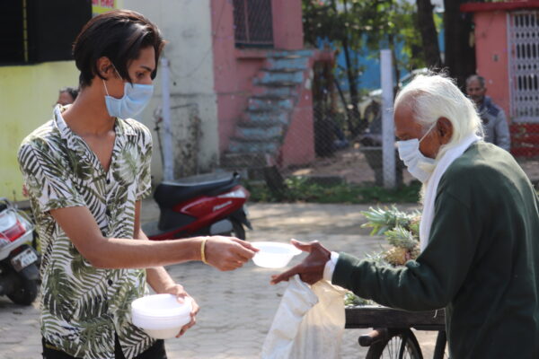 "Mission Luqma: Feed the Poor with Your Support"