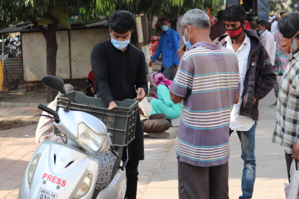 "Mission Luqma: Feed the Poor with Your Support"
